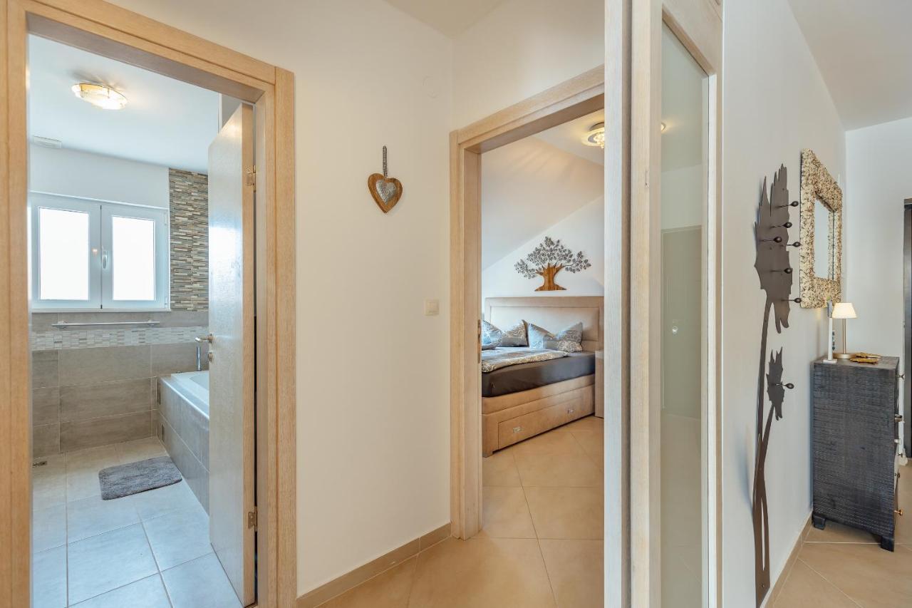 הרצג-נובי Apartment Penthouse Savina מראה חיצוני תמונה